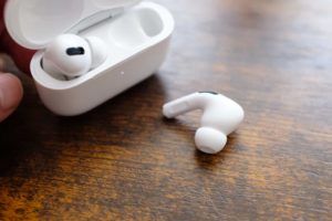 作業中のベストパートナー AirPods Proを買いました
