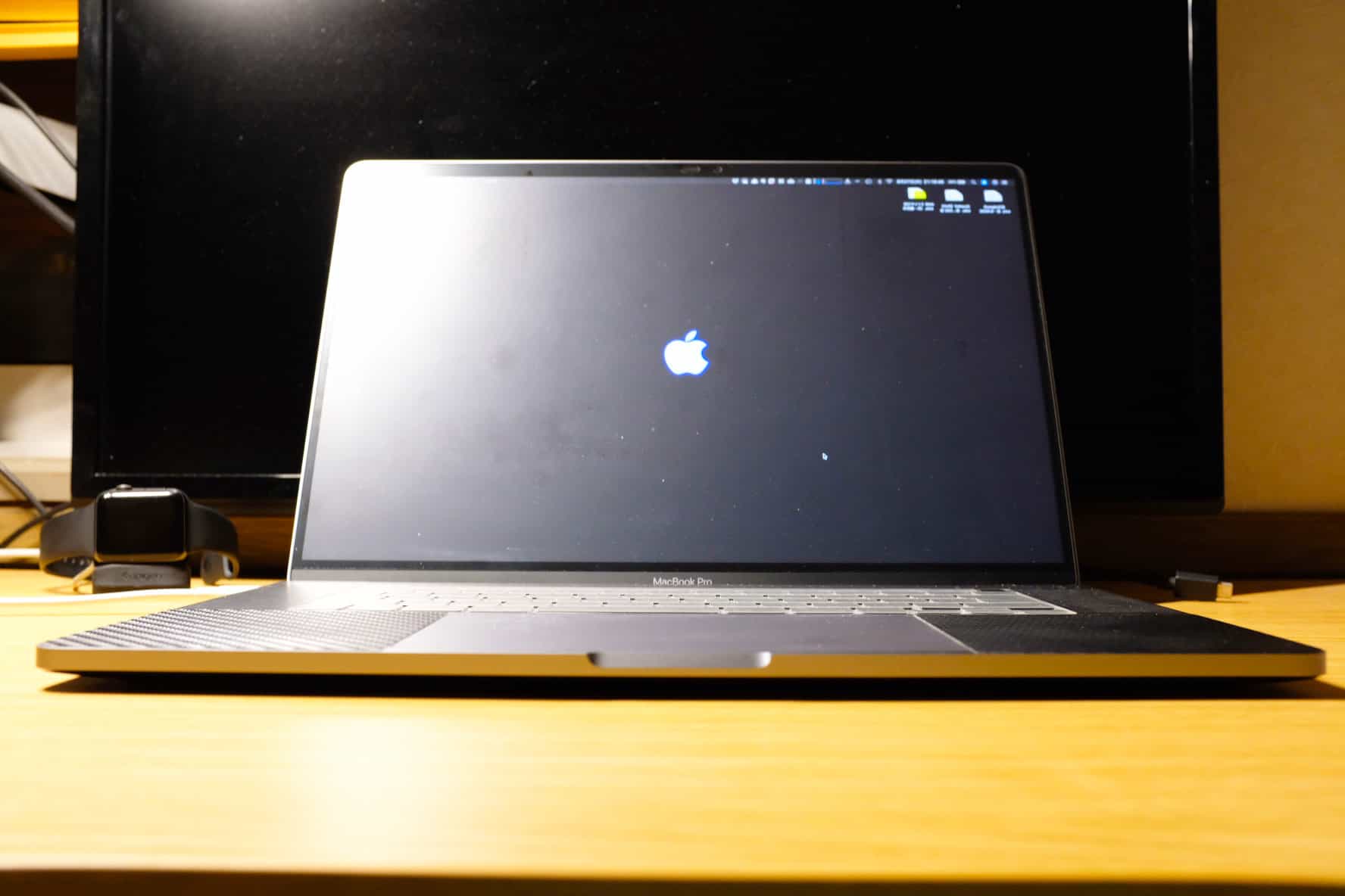 圧倒的な作業環境を提供してくれる16インチ MacBook Pro