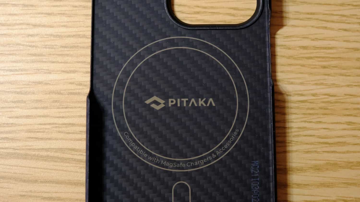 PITAKA iPhone 13 Pro 対応ケース