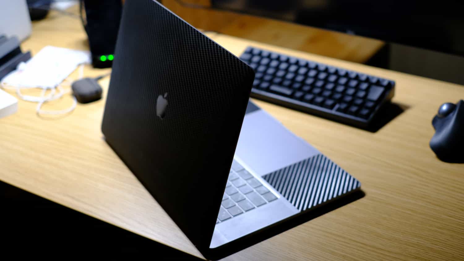 登場するであろう MacBook Pro は「14インチ」と「16インチ」？
