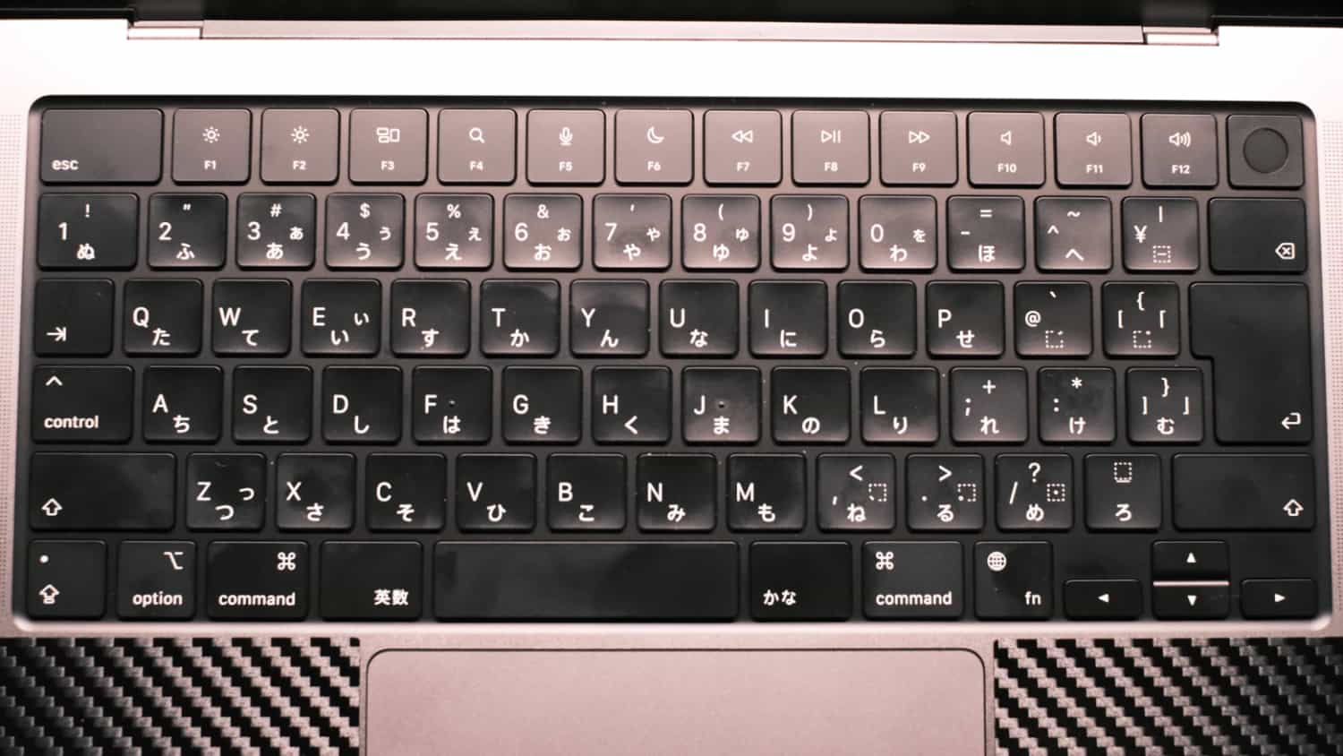 5_ Touch Bar が廃止されてキーボードに統一感がでてる
