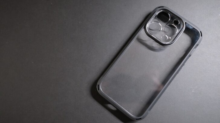 Simplism iPhone 15 Pro [GRAV Solid] 超精密設計 衝撃吸収 ハイブリッドケース 外観・デザイン