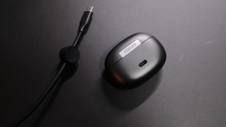 ワイヤレス充電は非対応
