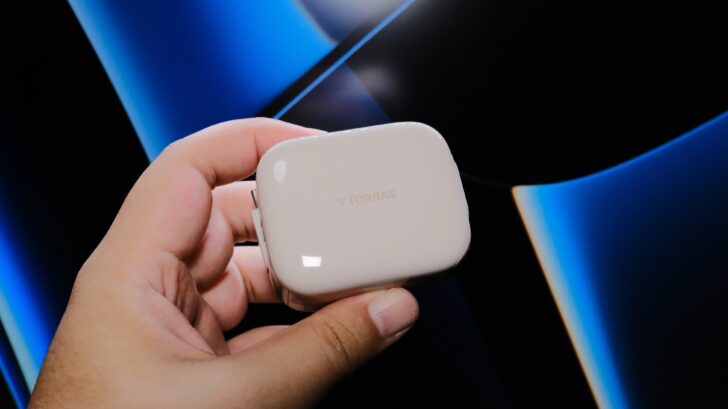 TORRAS FlexLine自動巻取り式 充電器