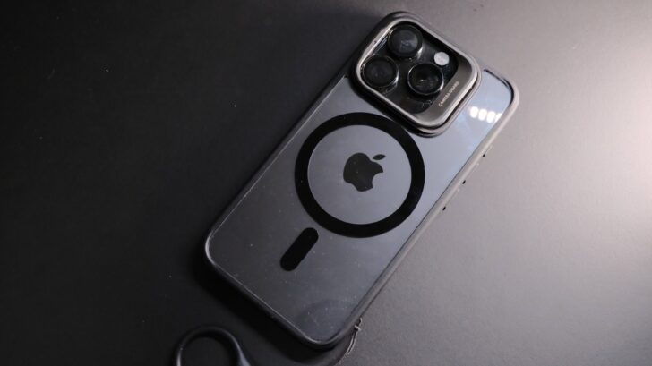 ESR iPhone 15 Pro ケース レビュー