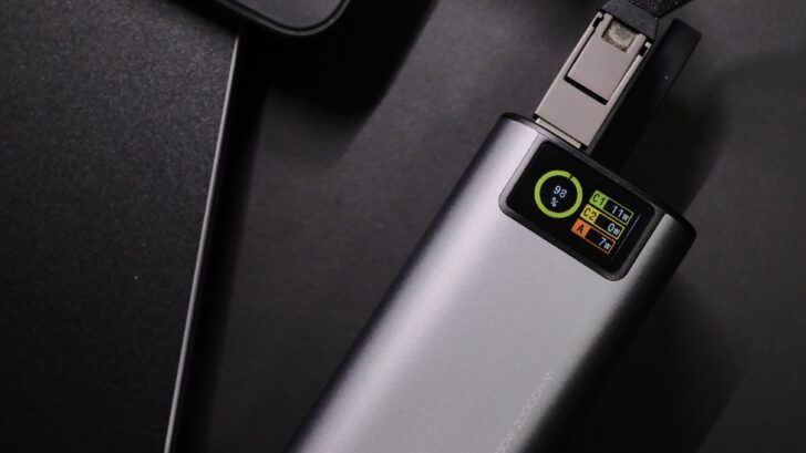 RORRY モバイルバッテリー！合計最大130W出力で巻取り式USB-C