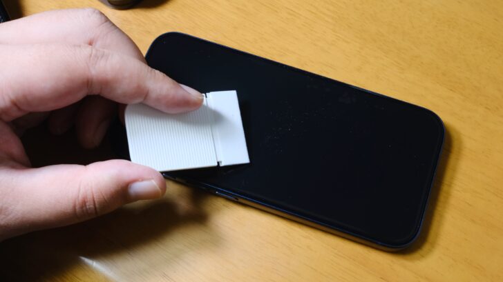 フィルム貼り付け