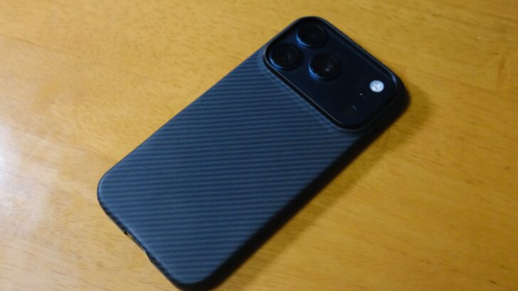 PITAKA  Ultra-Slim Case レビュー