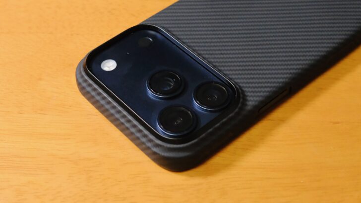 PITAKA  Ultra-Slim Case レビュー