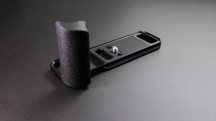 ［4］SmallRig L字グリップ・サムグリップ