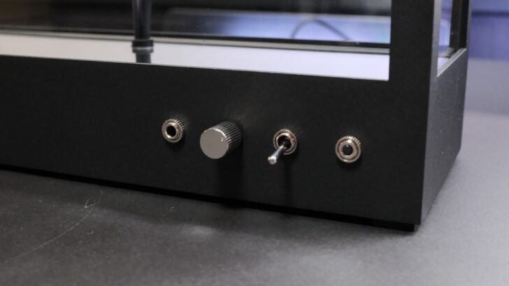 SMALL TRANSPARENT SPEAKER 特徴