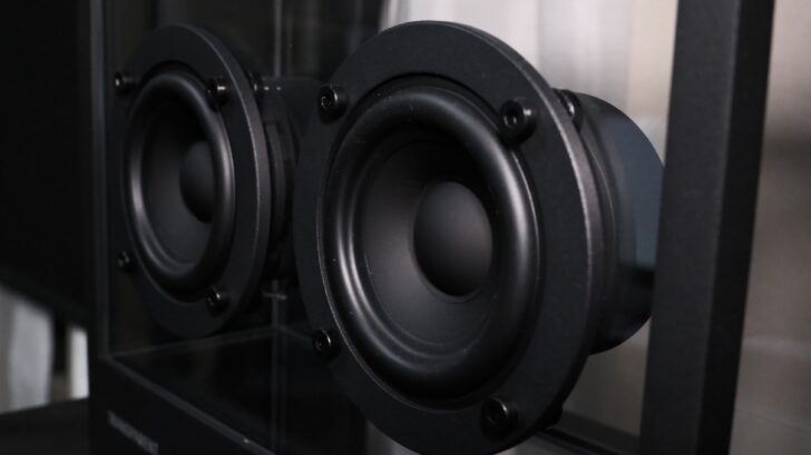 SMALL TRANSPARENT SPEAKER を 1ヶ月使ってみてわかった5つのこと