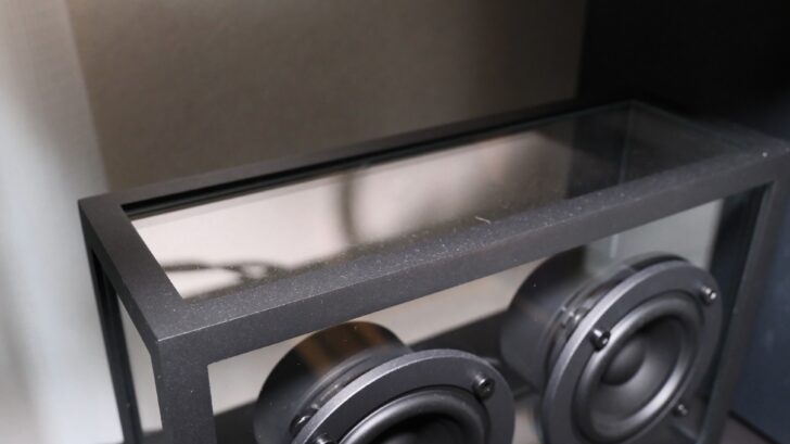 SMALL TRANSPARENT SPEAKER を 1ヶ月使ってみてわかった5つのこと