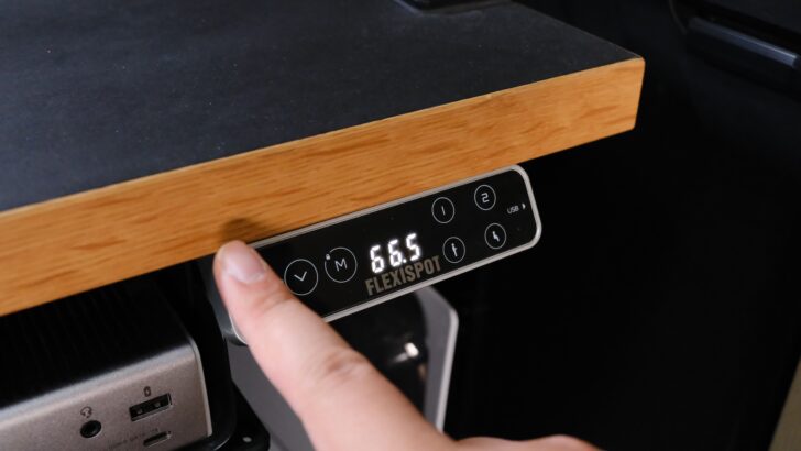 現在はデスクで高さ調節をしている