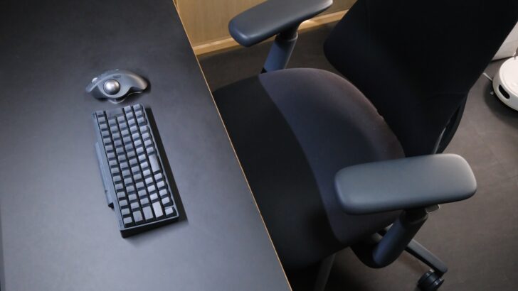 アームレストとデスクの高さは合わせてますか？