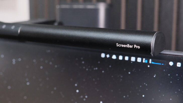 モニター周辺アイテム