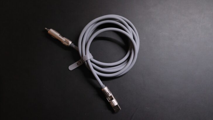 LISEN マルチ充電ケーブル4in1