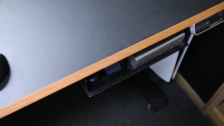 天板裏収納はミニマムに