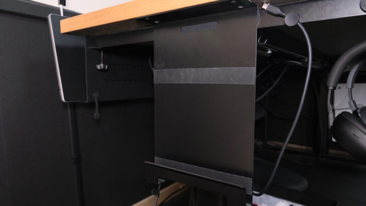 デスク下アイテム