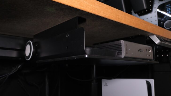 デスク下アイテム