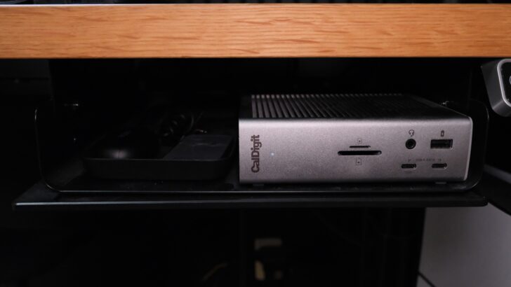 デスク下アイテム