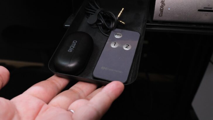 デスク下アイテム