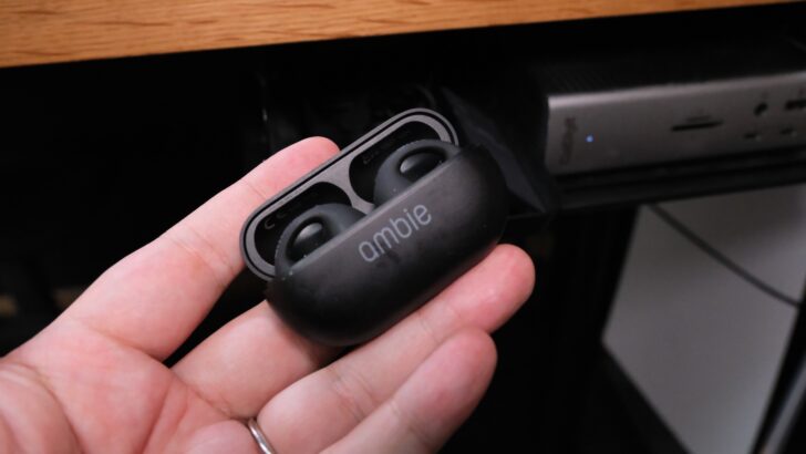 デスク下アイテム