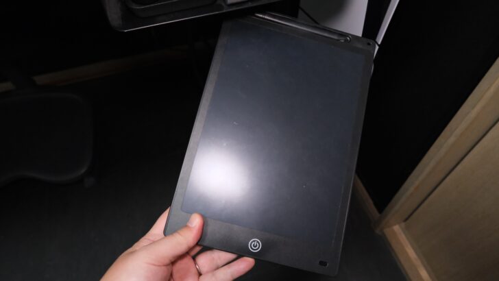 デスク下アイテム