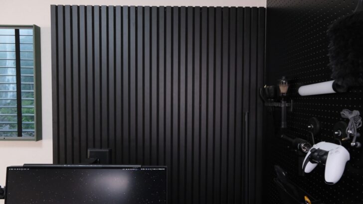 デスクまわりの壁と床