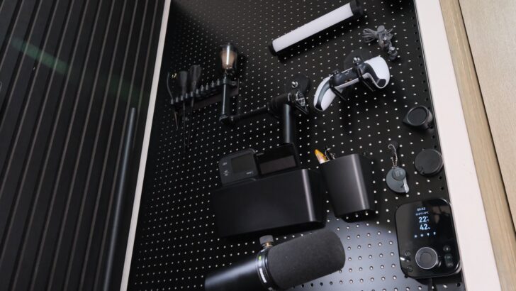 デスクまわりの壁と床